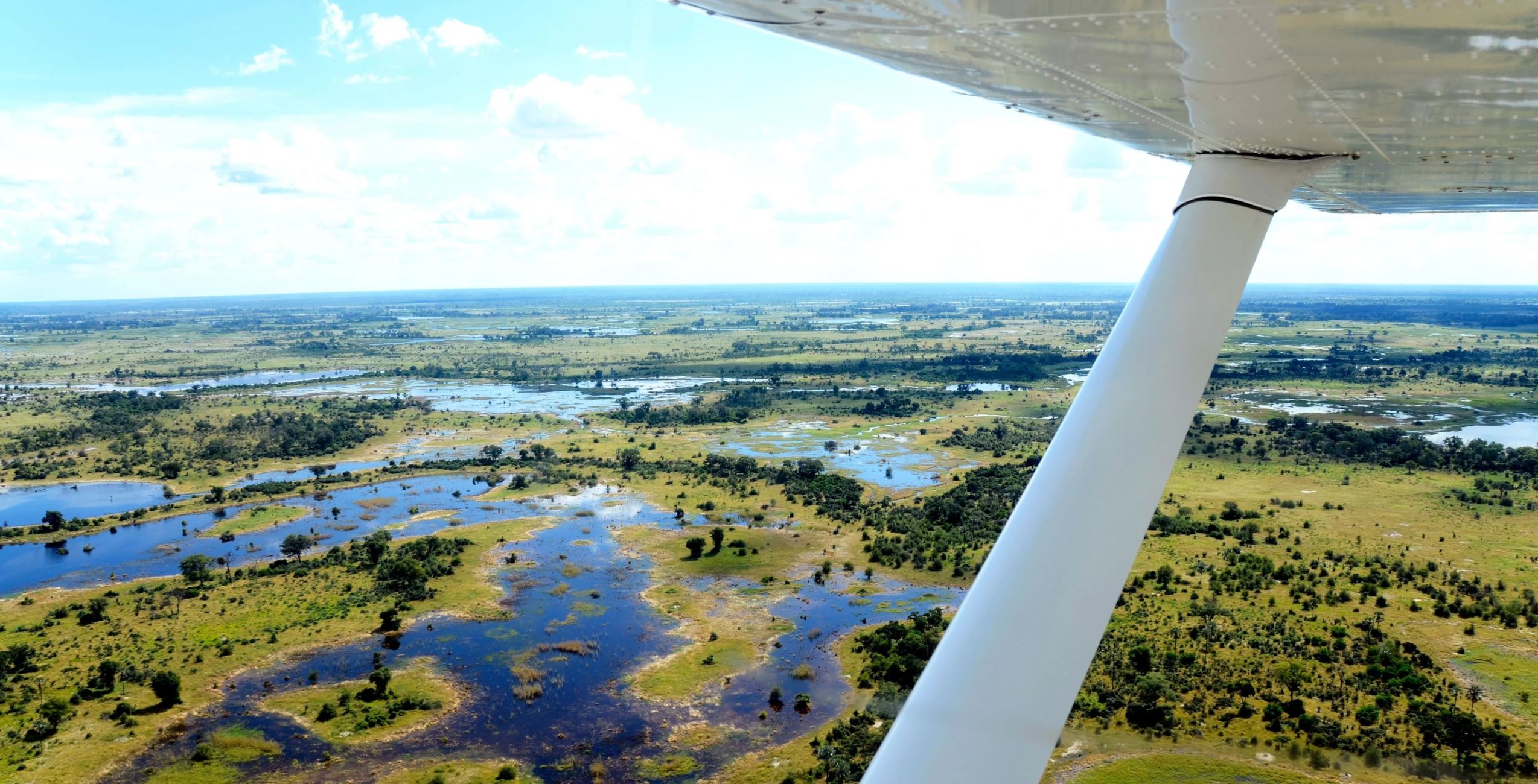 Helikoptertransfer van de Okavango Delta naar Maun